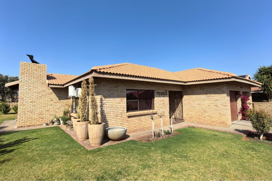 3 Bedroom Property for Sale in Hillcrest Northern Cape